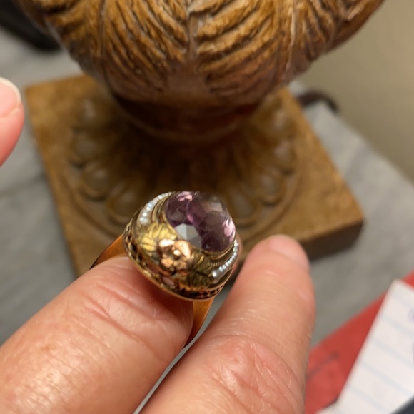 14 kt. ANTIQUE Amethyst w/seed pearls ring - Picture 9 of 13